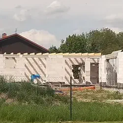 Building hop garden