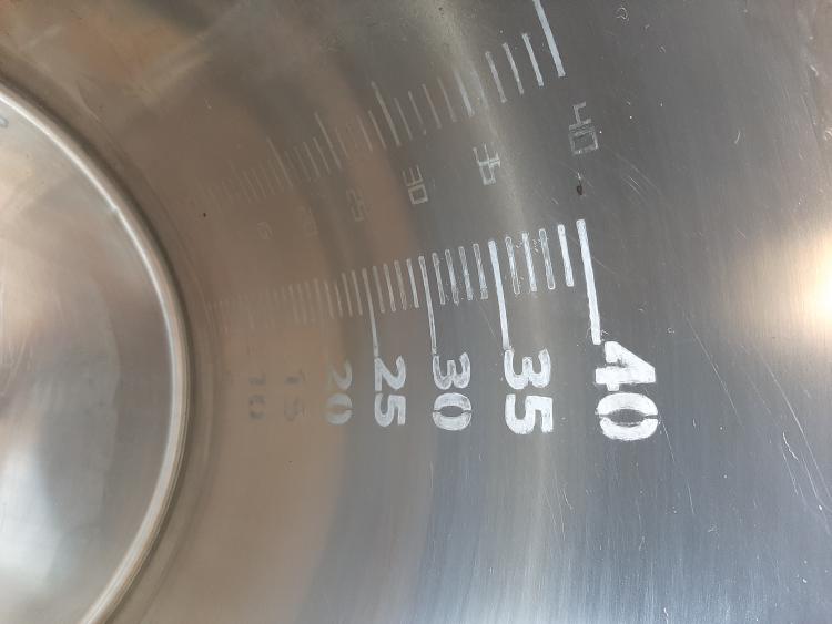 Making scale on stainless pots